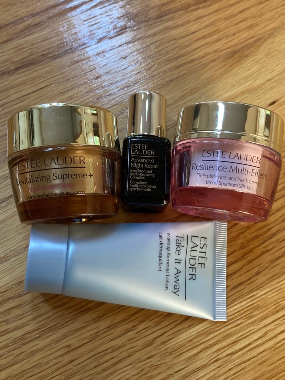 Estee Lauder Bundle w/ Cosmetic Case